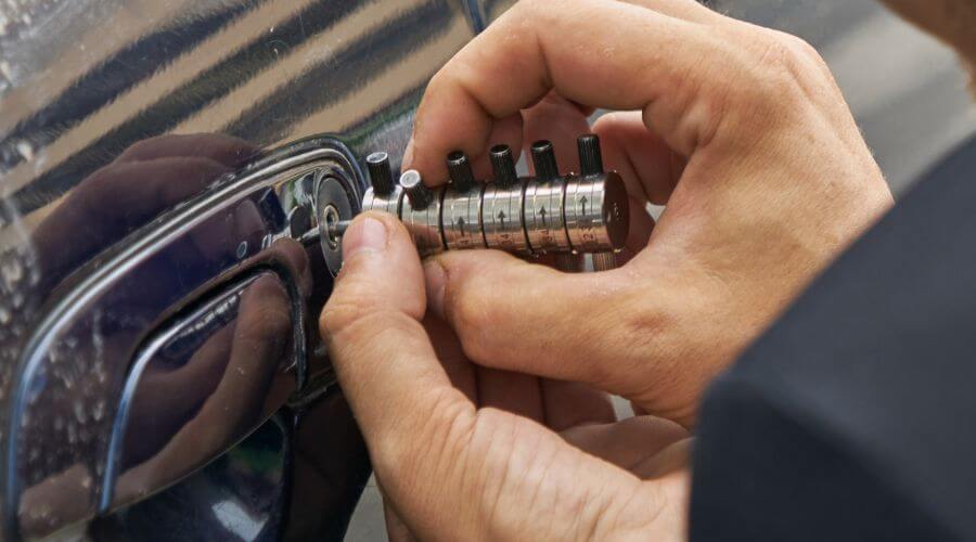 Expert Emergency Roof Repairs services in Glasco, NY